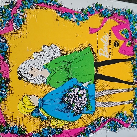 Barbie Vintage 1968 "The World of Barbie Doll Trunk" Carrying Wardrobe Case - Picture 2 of 16